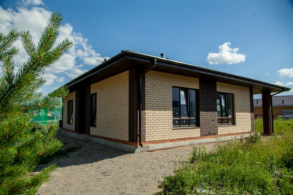 Кирпич лицевой Сливки Рустика Меланж 1.4НФ ГОСТ – Строймарт-Ю фото